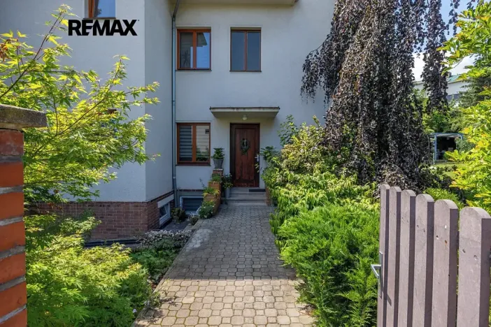 Prodej vily, Praha - Dejvice, U dejvického rybníčku, 400 m2