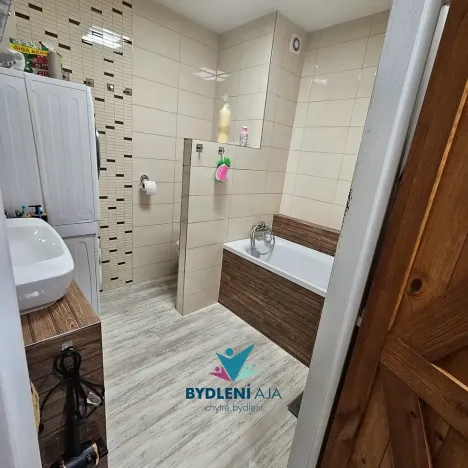 Pronájem bytu 2+1, Krupka, Sídliště, 50 m2