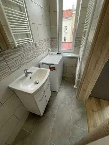 Pronájem bytu 2+1, Praha, Bořivojova, 72 m2