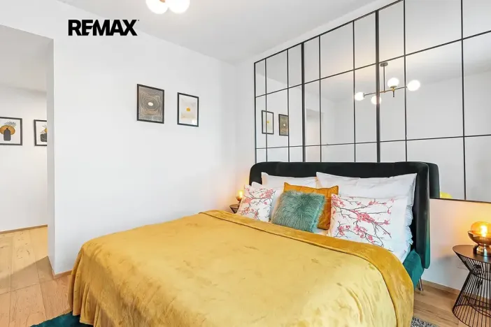 Prodej bytu 2+kk, Praha - Karlín, Sokolovská, 59 m2