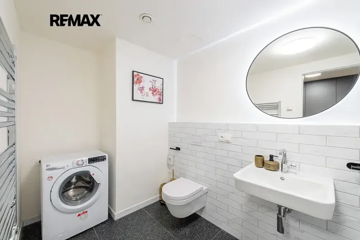 Prodej bytu 2+kk, Praha - Karlín, Sokolovská, 59 m2