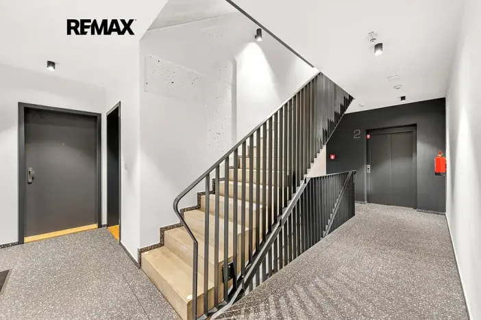 Prodej bytu 2+kk, Praha - Karlín, Sokolovská, 59 m2
