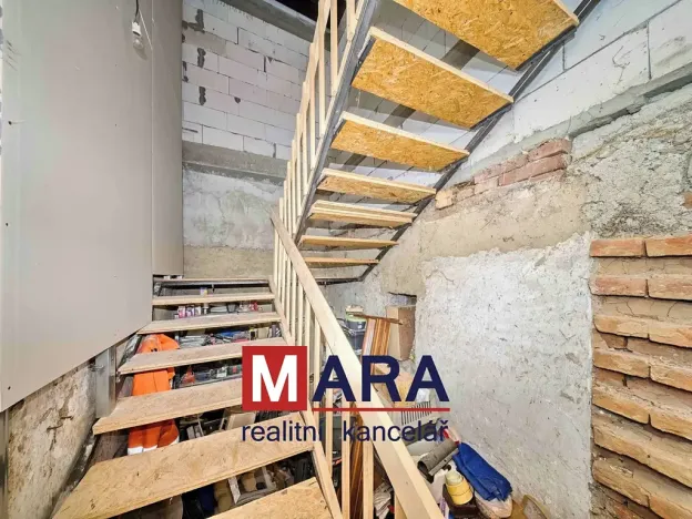 Prodej rodinného domu, Charváty, 140 m2