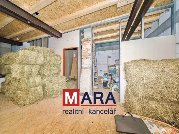 Prodej rodinného domu, Charváty, 140 m2