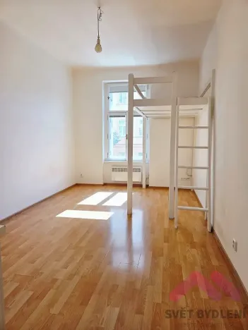 Pronájem bytu 1+kk, Praha - Vršovice, Kodaňská, 27 m2
