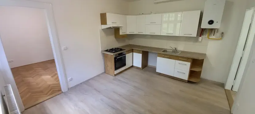 Pronájem bytu 3+1, Liberec - Liberec II-Nové Město, Dobrovského, 88 m2