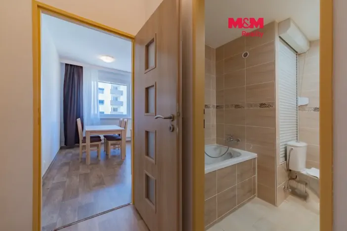 Pronájem bytu 1+1, Loket, Sportovní, 40 m2