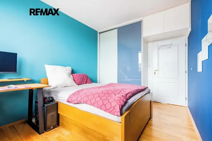 Prodej bytu 4+1, Praha - Hlubočepy, Renoirova, 90 m2