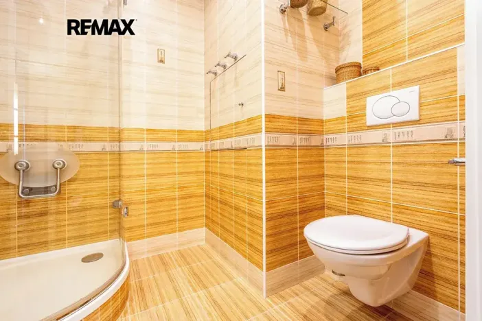 Prodej bytu 4+1, Praha - Hlubočepy, Renoirova, 90 m2