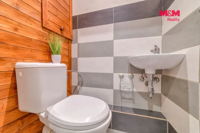 Prodej bytu 3+1, Bor, Přimdská, 61 m2