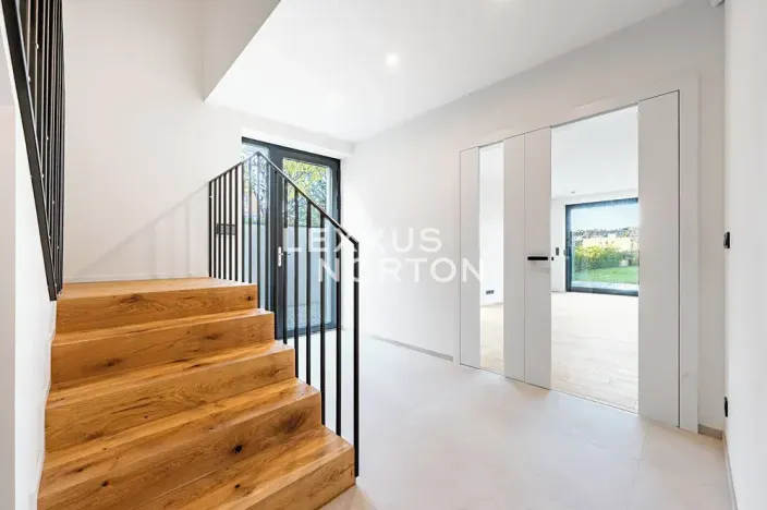Pronájem rodinného domu, Praha - Stodůlky, Ke Koh-i-nooru, 282 m2