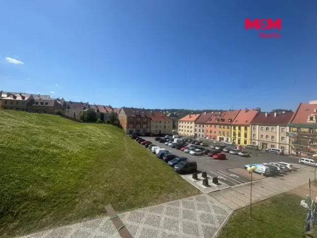 Prodej bytu 2+1, Cheb, Kasární náměstí, 54 m2