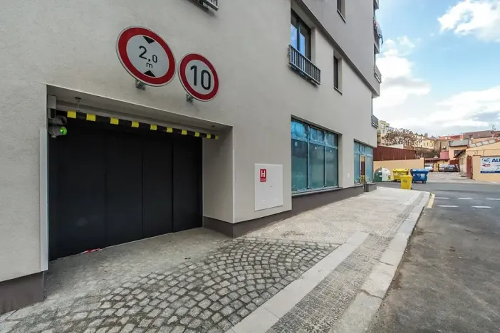Prodej bytu 1+kk, Praha - Smíchov, Pod Barvířkou, 48 m2