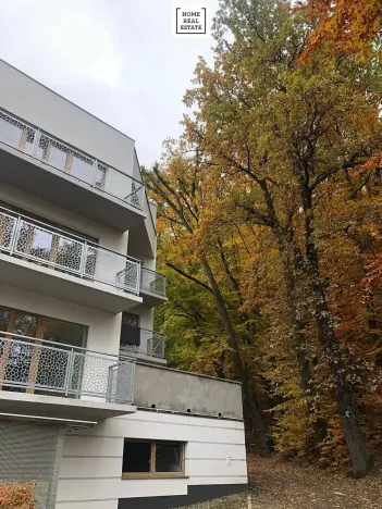 Prodej obchodního prostoru, Karlovy Vary, Šumavská, 150 m2