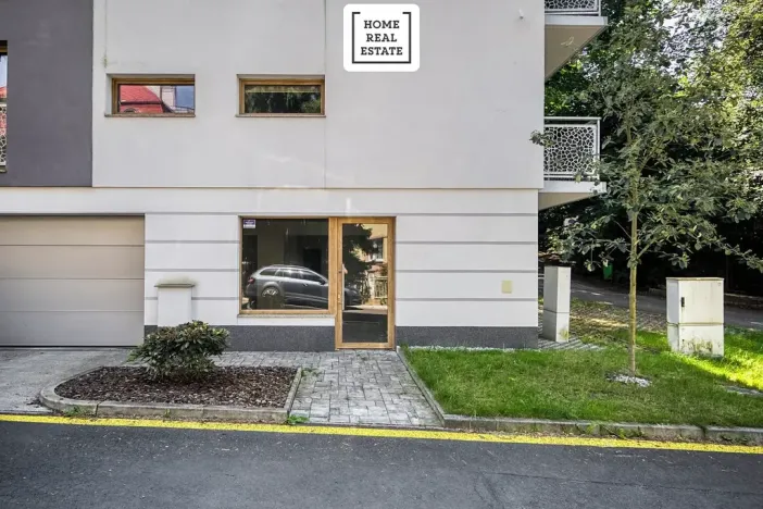 Prodej obchodního prostoru, Karlovy Vary, Šumavská, 78 m2