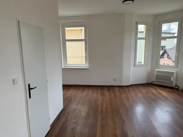 Pronájem bytu 2+1, Liberec, Šlikova, 65 m2