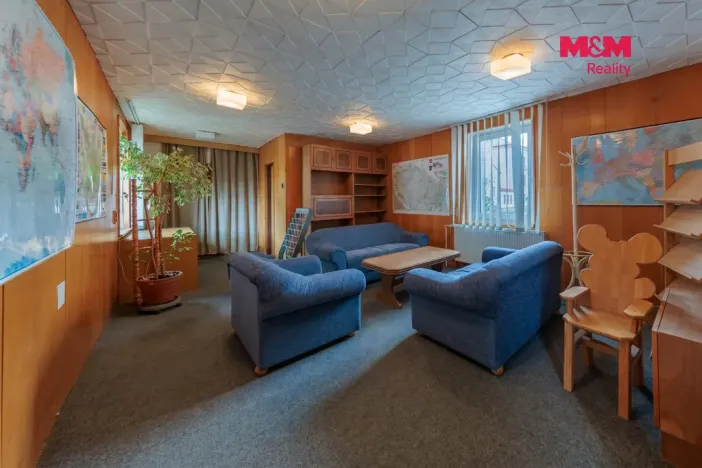Prodej výrobních prostor, Karlovy Vary - Stará Role, Nádražní, 900 m2