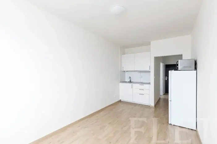 Pronájem bytu 1+kk, Praha - Jinonice, Peroutkova, 23 m2