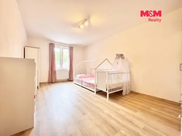 Pronájem bytu 2+kk, Klášterec nad Ohří - Miřetice u Klášterce nad Ohří, Chomutovská, 64 m2