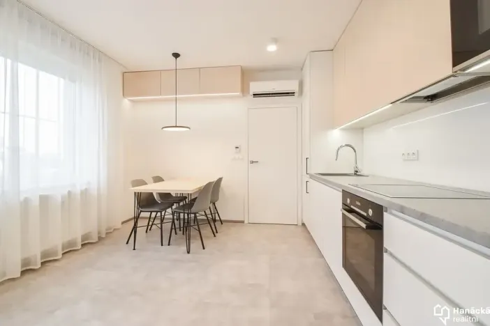 Prodej bytu 2+kk, Olomouc, Sladkovského, 36 m2