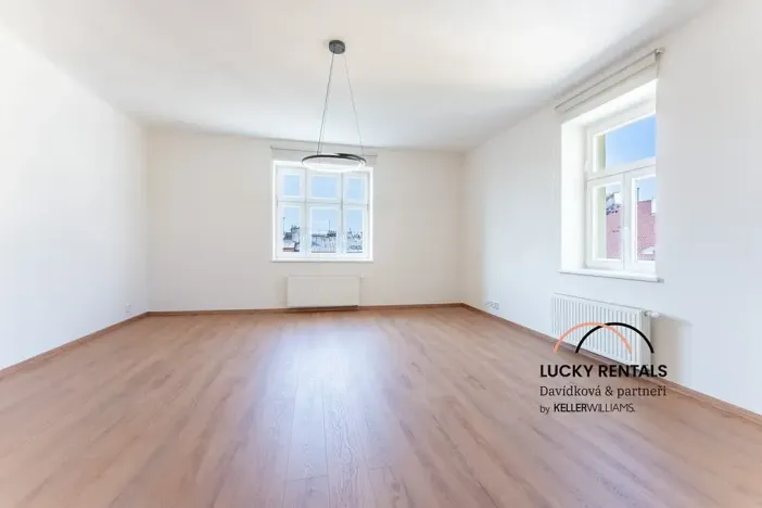Pronájem bytu 1+kk, Praha - Vinohrady, Moravská, 49 m2