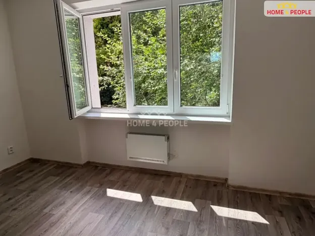 Pronájem bytu 2+1, Karlovy Vary, Závodu míru, 71 m2