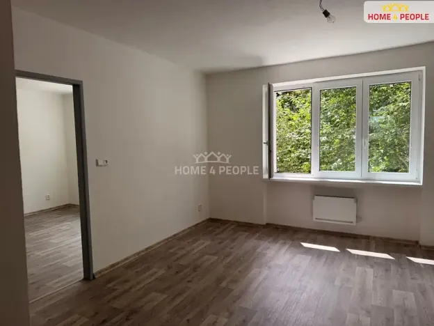 Pronájem bytu 2+1, Karlovy Vary, Závodu míru, 71 m2