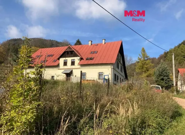 Pronájem chaty, Bernartice, 639 m2