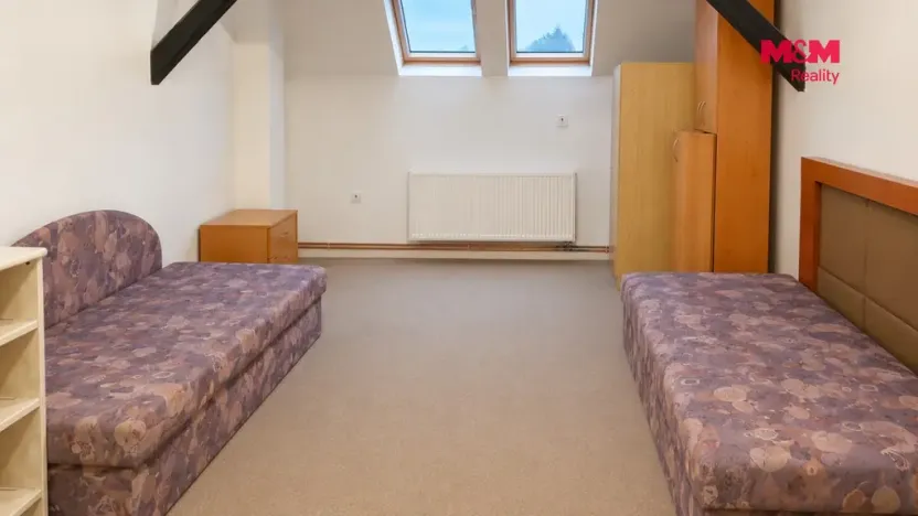 Pronájem chaty, Bernartice, 639 m2