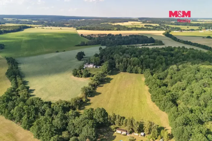 Prodej komerčního pozemku, Líšťany, 8154 m2