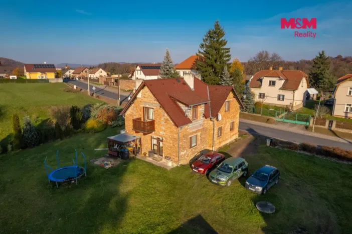 Prodej rodinného domu, Lochovice, 180 m2