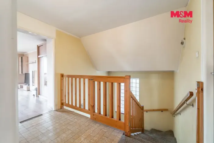 Prodej rodinného domu, Lochovice, 180 m2