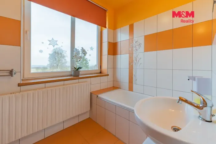 Prodej bytu 3+1, Vojtanov, Nádražní čtvrť, 83 m2