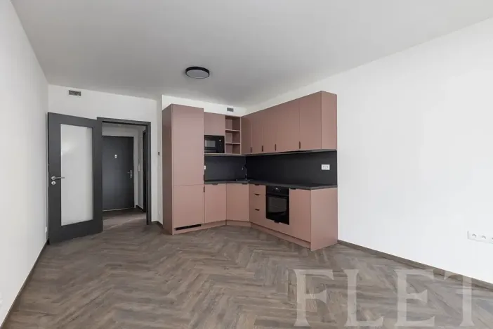 Pronájem bytu 1+kk, Praha - Hloubětín, Poděbradská, 33 m2
