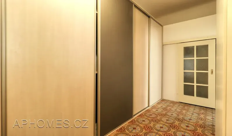 Pronájem bytu 3+1, Praha - Nové Město, Na hrádku, 101 m2