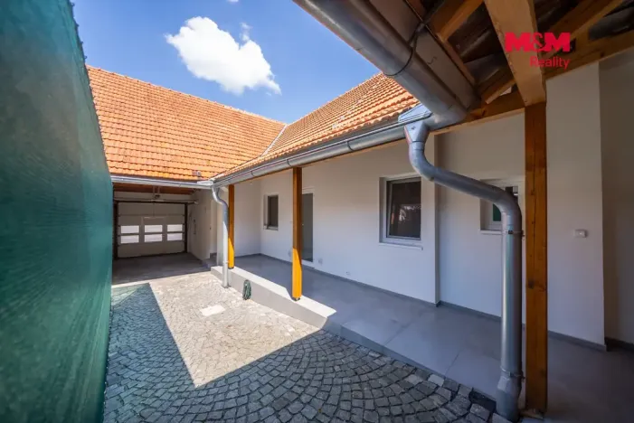 Prodej rodinného domu, Blansko - Lažánky, 275 m2