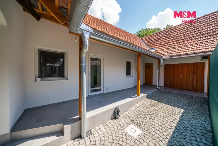 Prodej rodinného domu, Blansko - Lažánky, 275 m2