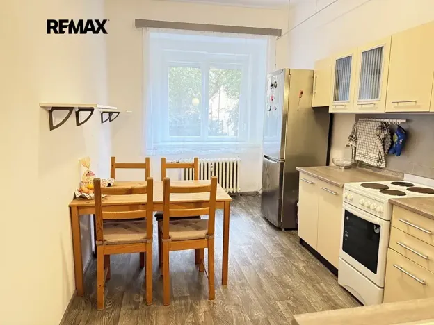 Pronájem bytu 2+kk, Praha - Smíchov, Na Skalce, 36 m2