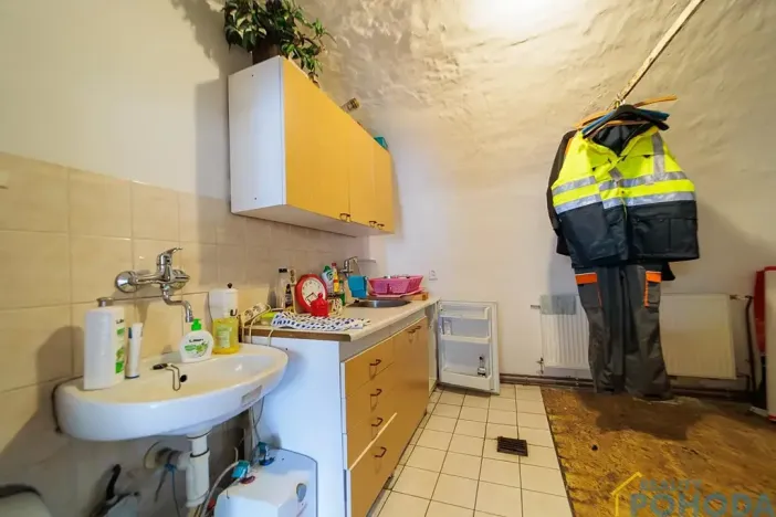 Prodej výrobních prostor, Králíky, Jana Opletala, 4752 m2