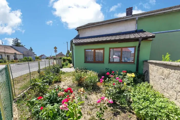Prodej rodinného domu, Hrádek, 185 m2