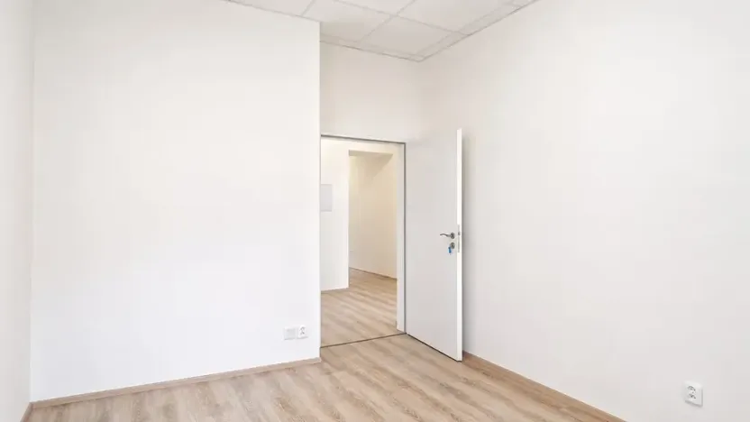 Pronájem bytu 2+kk, Brno, Kounicova, 37 m2