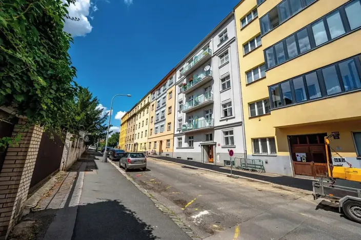 Pronájem bytu 1+1, Praha - Nusle, Pod vilami, 42 m2