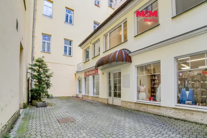 Pronájem obchodního prostoru, Mariánské Lázně, Hlavní třída, 35 m2