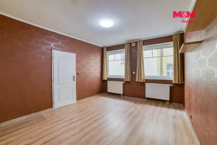 Pronájem obchodního prostoru, Mariánské Lázně, Hlavní třída, 35 m2