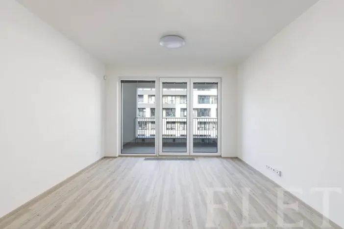 Pronájem bytu 1+kk, Praha - Hloubětín, Poděbradská, 33 m2