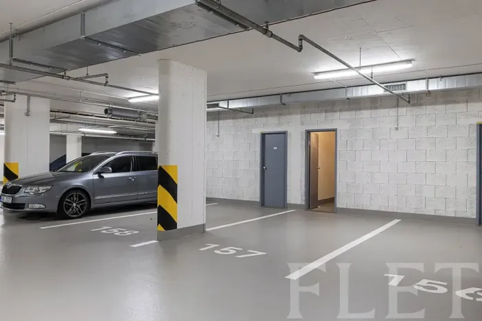 Pronájem bytu 1+kk, Praha - Hloubětín, Poděbradská, 33 m2