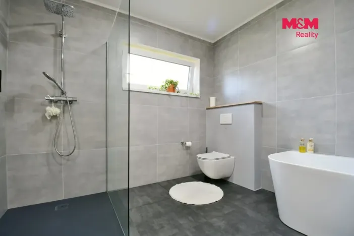Prodej rodinného domu, Valy, Pod Lesem, 114 m2