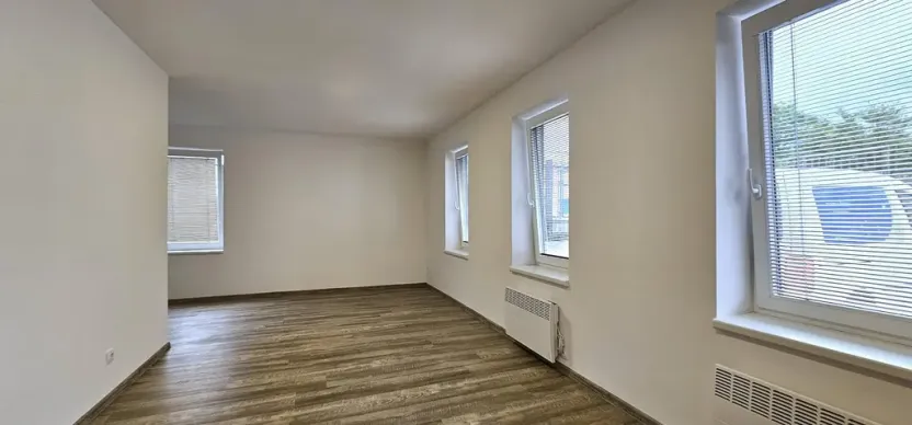 Pronájem bytu 1+kk, Brno - Maloměřice, 37 m2