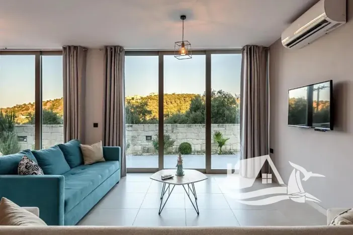Prodej bytu 6+kk a větší, Stalos, Řecko, 373 m2