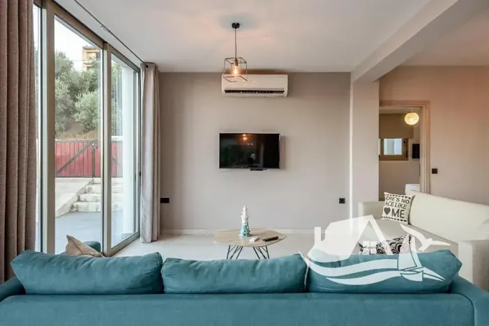 Prodej bytu 6+kk a větší, Stalos, Řecko, 373 m2